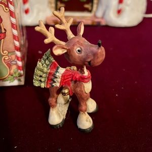 The North Pole Village - Vixen